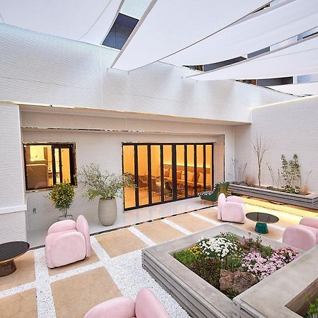 Denbasta Signature Hotel Μπουσάν Εξωτερικό φωτογραφία