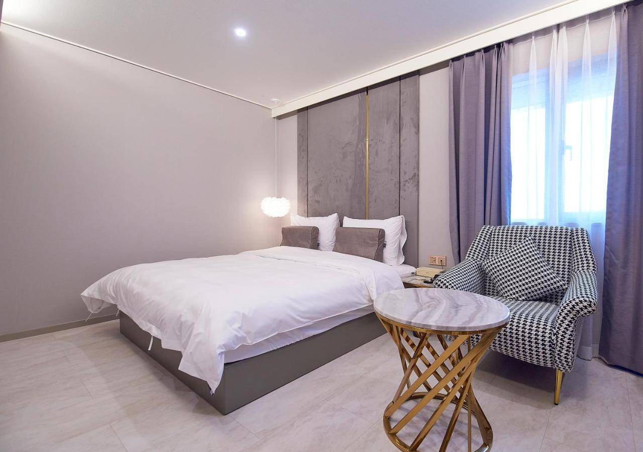 Denbasta Signature Hotel Μπουσάν Εξωτερικό φωτογραφία